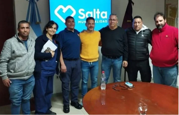Durand con empleados terminal a